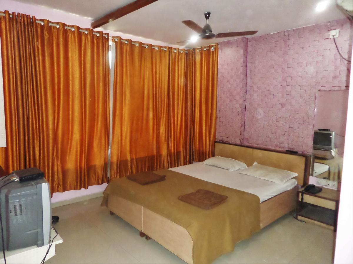 Ashtavinayak Residency Hotel ปูเน่ ภายนอก รูปภาพ