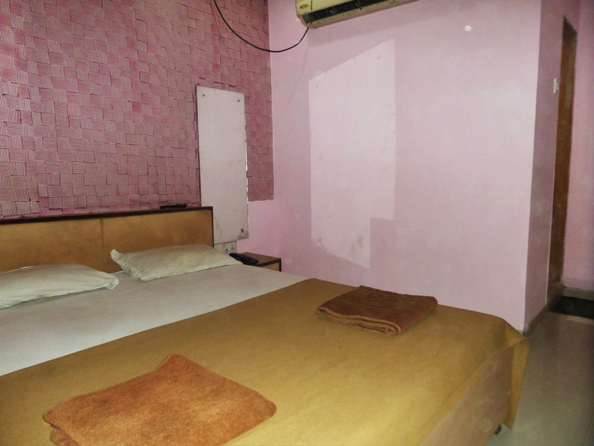 Ashtavinayak Residency Hotel ปูเน่ ภายนอก รูปภาพ
