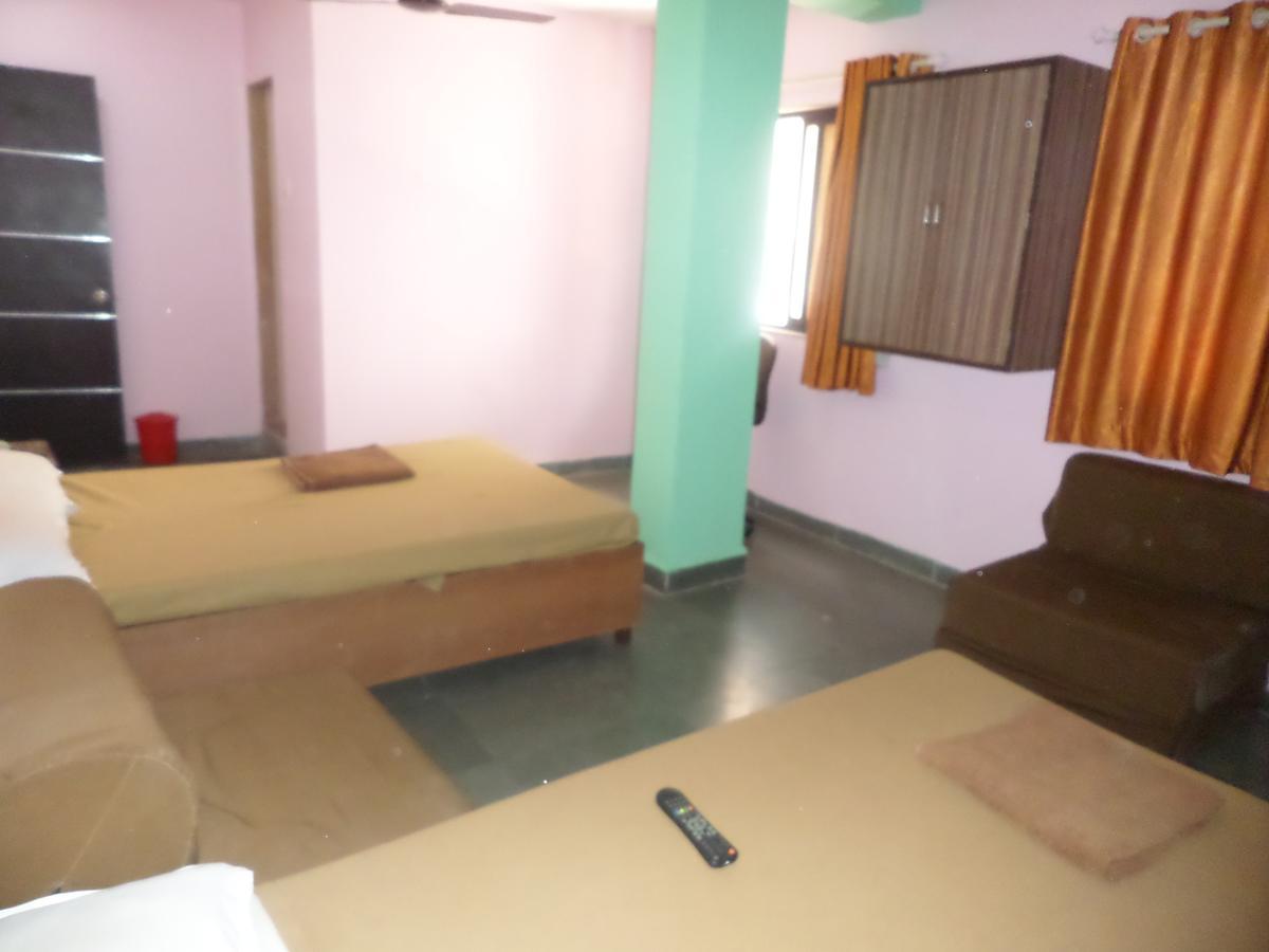 Ashtavinayak Residency Hotel ปูเน่ ภายนอก รูปภาพ