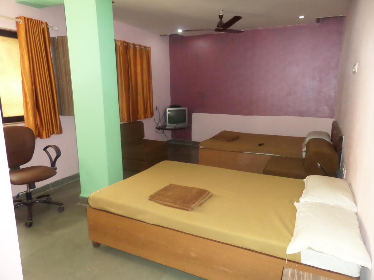 Ashtavinayak Residency Hotel ปูเน่ ภายนอก รูปภาพ